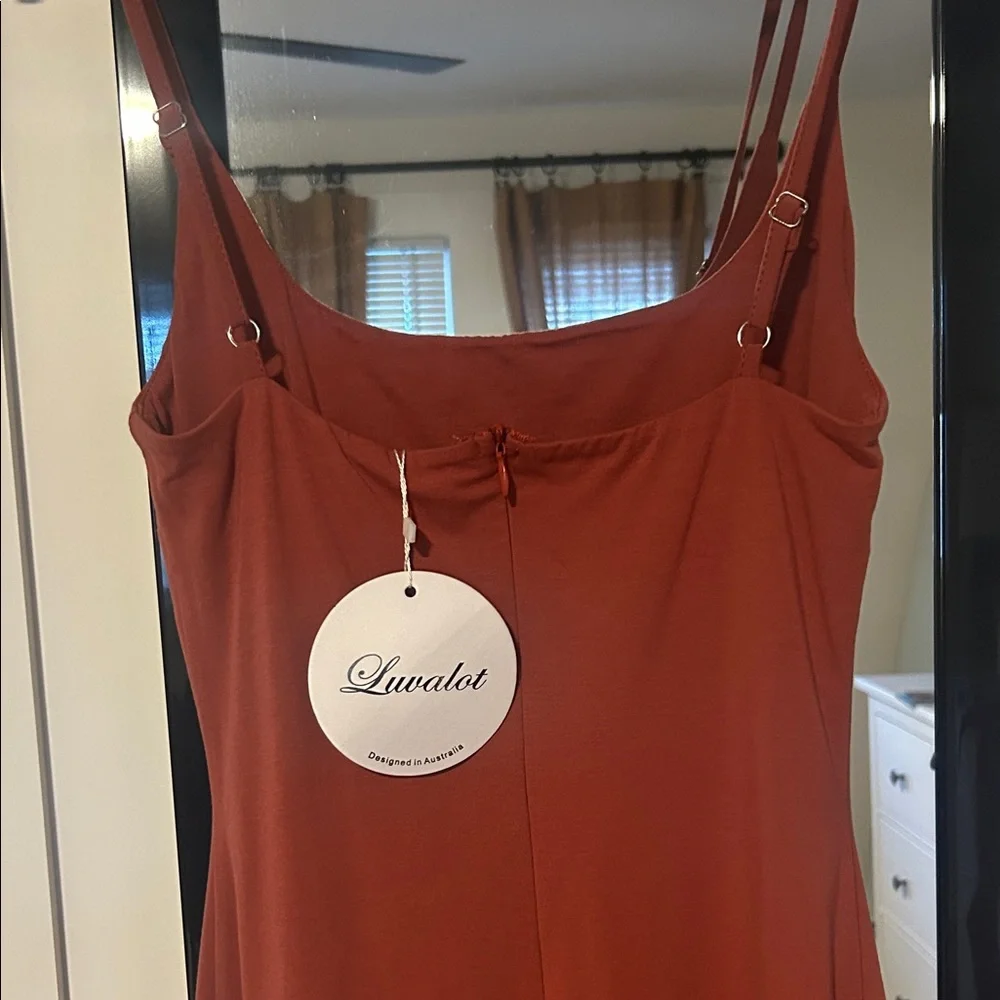 Chic Rust Mini Dress with Ruffle Hem - Picture 2 of 2